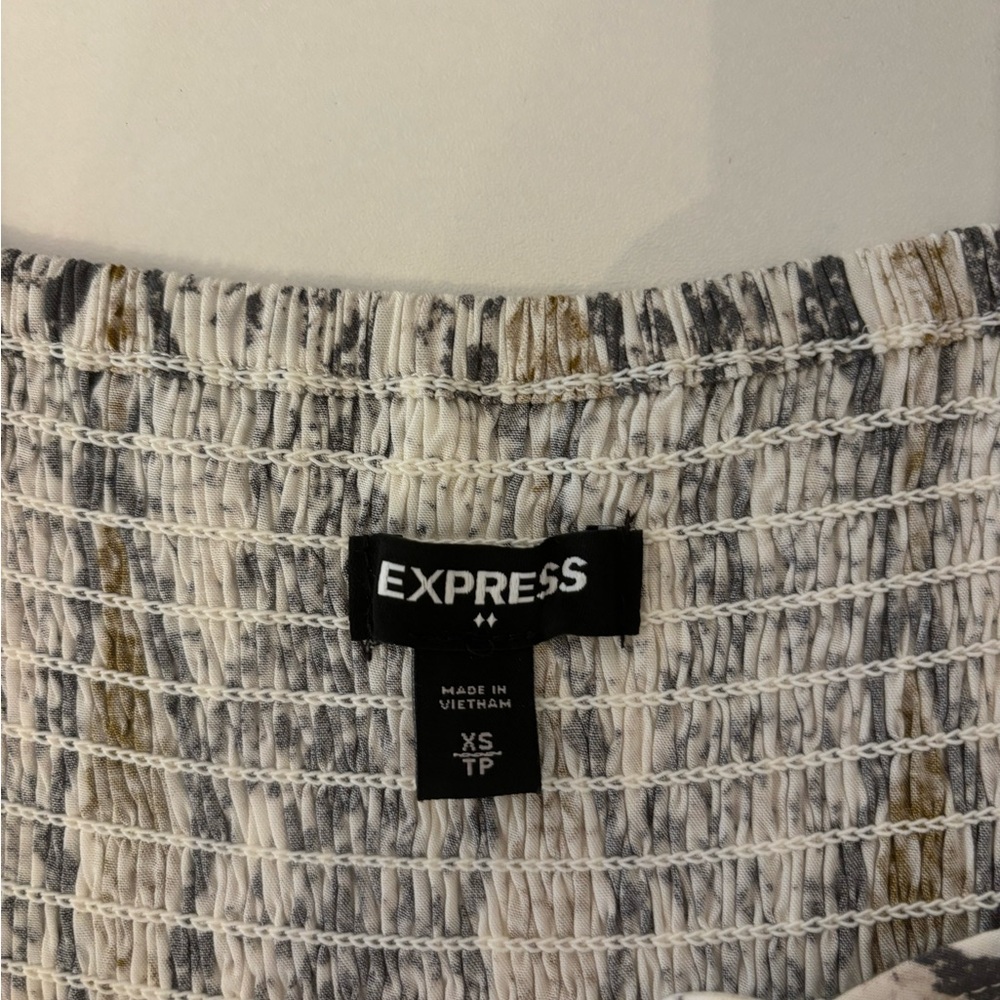 Express Dress! - Picture 3 of 3
